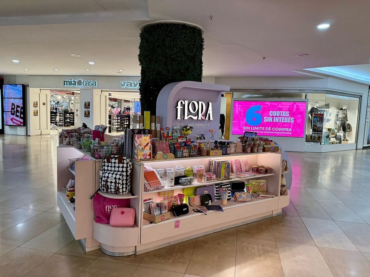 Flora se presenta con una amplia oferta de productos para escritorio y escolares. Flora se presenta con una amplia oferta de productos para escritorio y escolares.