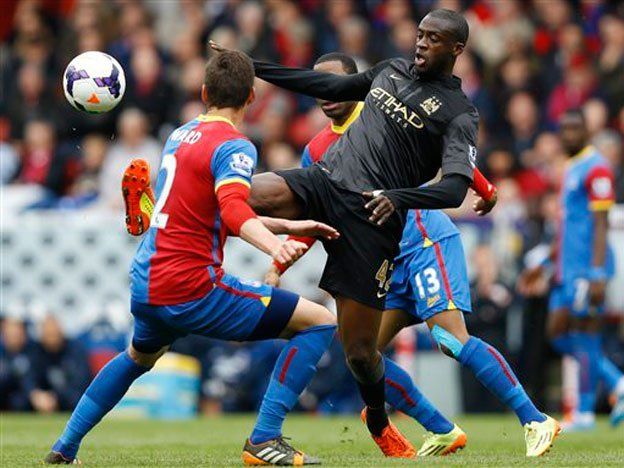El Manchestey City sigue prendido a la lucha en la Premier League