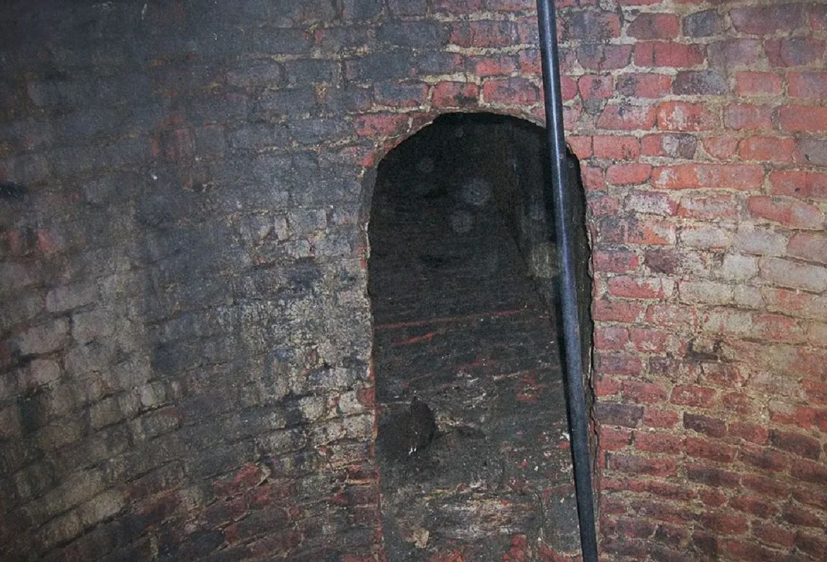 Todavía no se sabe exactamente para qué se utilizaba este túnel. Todavía no se sabe exactamente para qué se utilizaba este túnel.