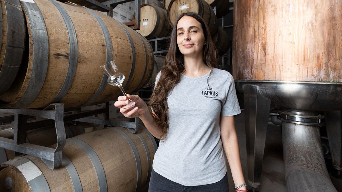 Mónica Rodríguez, la enóloga de 38 años que elaboró el gin premiado como el mejor del mundo