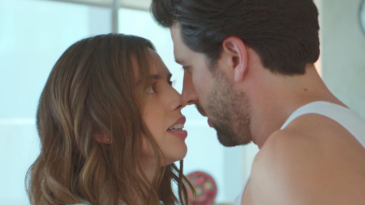 Netflix abrió el 2026 con la comedia romántica más pasional y divertida: tiene solo 8 capítulos