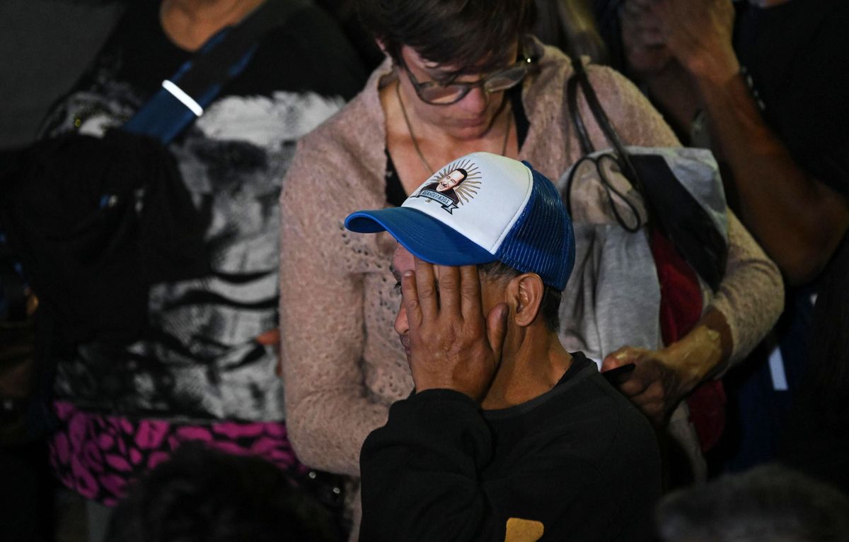 Tristeza en el b&uacute;nker peronista tras los resultados de las elecciones de este domingo 26 de octubre.