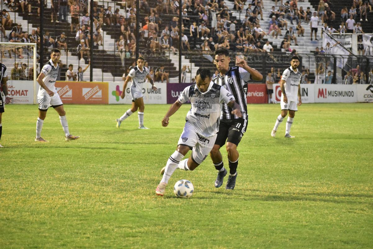 Gimnasia y Esgrima sumó un punto en su visita a Chaco For Ever Gimnasia y Esgrima sumó un punto en su visita a Chaco For Ever