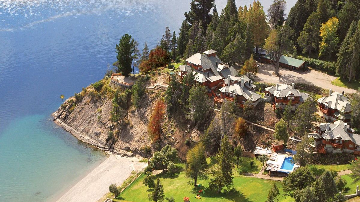 Charming Luxury Lodge está en San Carlos de Bariloche. Charming Luxury Lodge está en San Carlos de Bariloche.