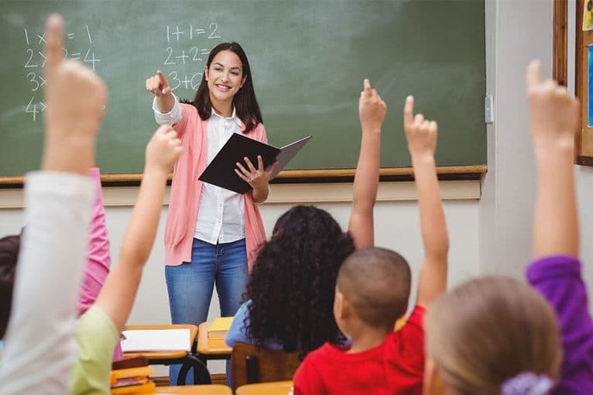 Los docentes sufren de bajo sueldos en varias partes del mundo Los docentes sufren de bajo sueldos en varias partes del mundo