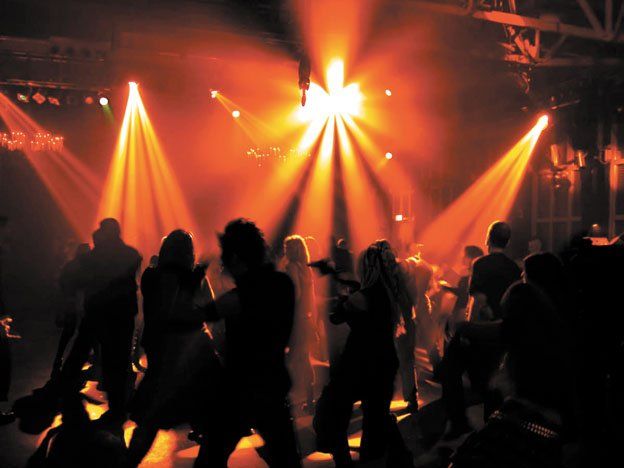 El pase sanitario se pediría a partir de los 13 años, según lo dispuesto por la Nación. La idea es demostrar el esquema completo de vacunación.