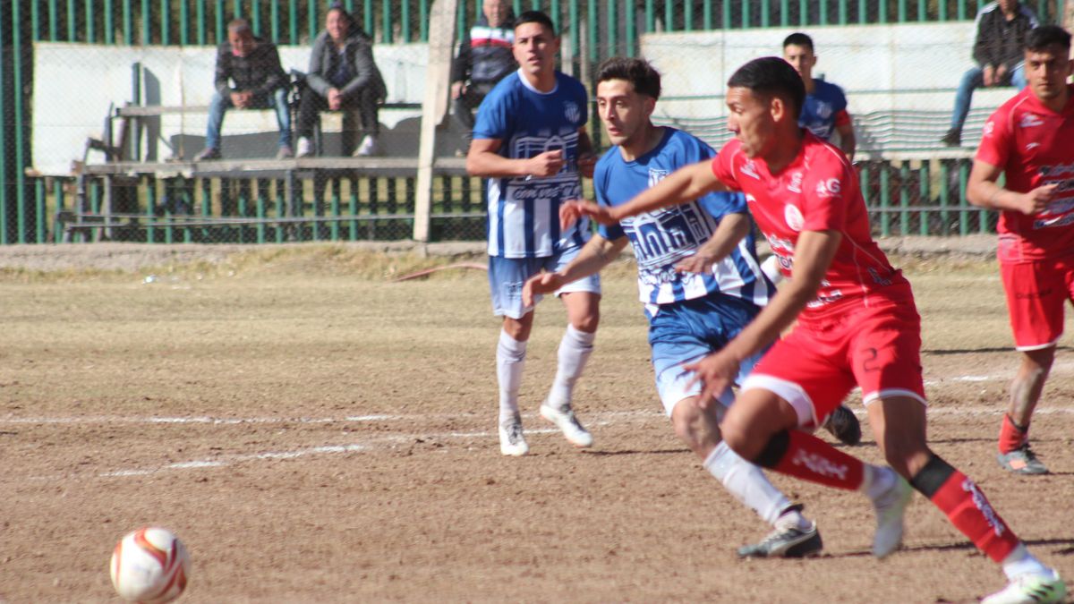 El Huracán Las Heras de la Liga obtuvo su primer triunfo: fue 2 a 1 de visitante de Municipal.