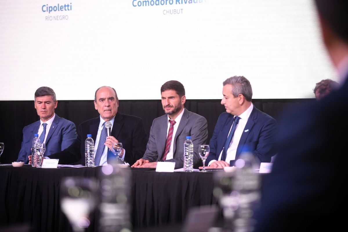 Francos les llevó propuestas a los jefes municipales y les reiteró que las provincias tienen que empezar a tener más autonomía.