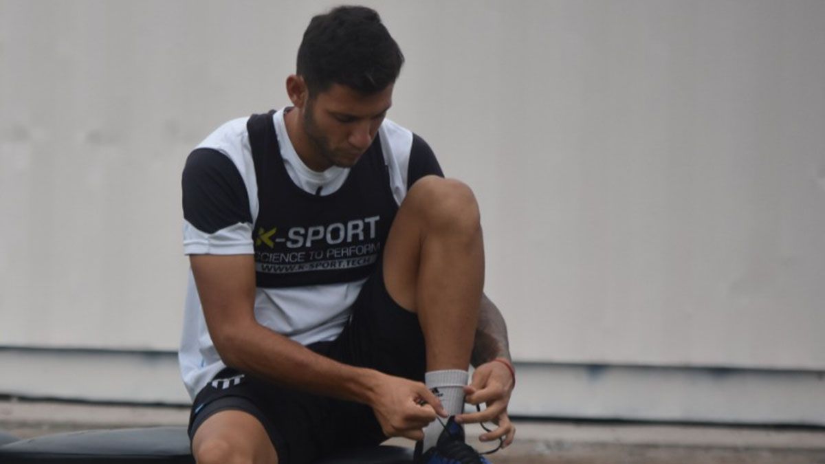 Franco Meritello, el juvenil defensor de Gimnasia y Esgrima.