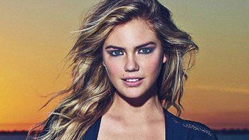 Kate Upton reaparece en traje de baño