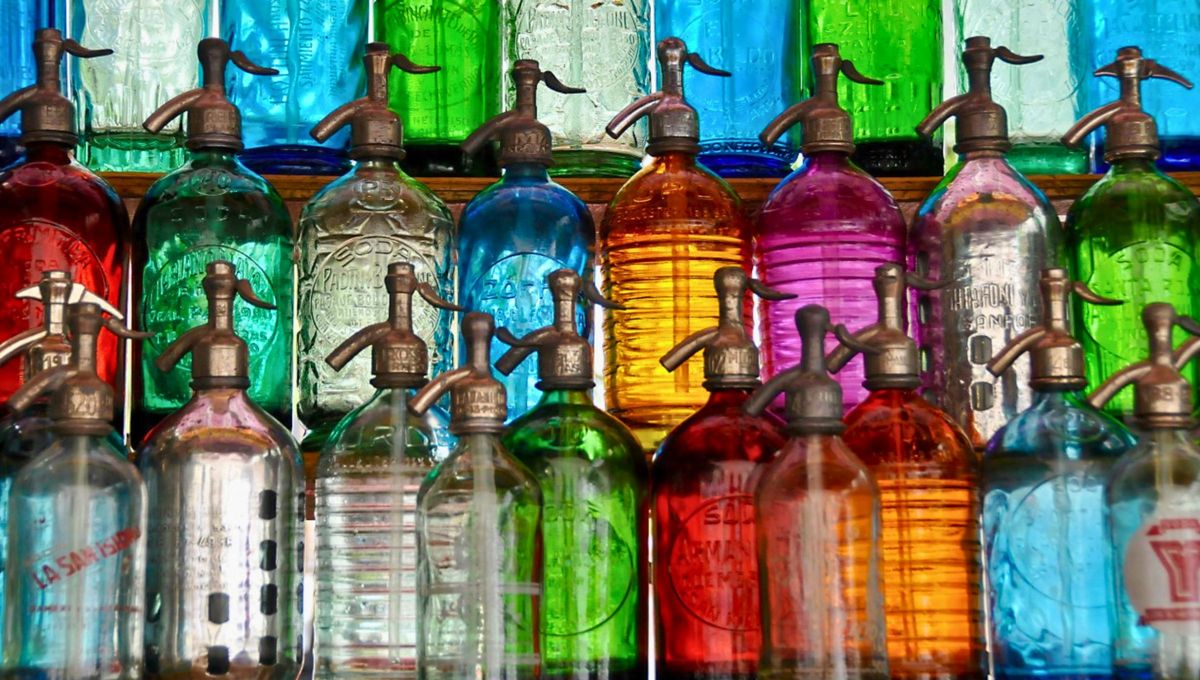 Le explotaron dos sifones de soda en la cara, quedó ciega y fue indemnizada