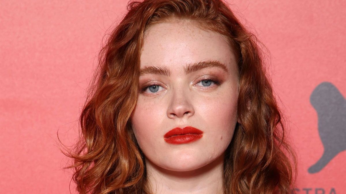 La actriz Sadie Sink interpreta a Ellie en la película de Netflix.