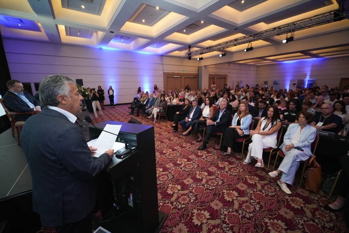 El gobernador Alfredo Cornejo en el hotel Diplomatic. El gobernador Alfredo Cornejo en el hotel Diplomatic.