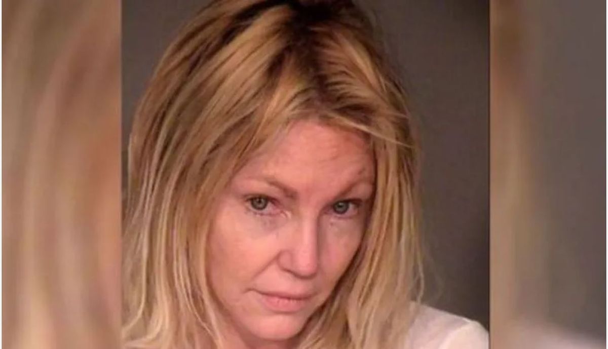 ¿Qué le pasó? Heather Locklear fue vista caminando por la cornisa y hablando sola.