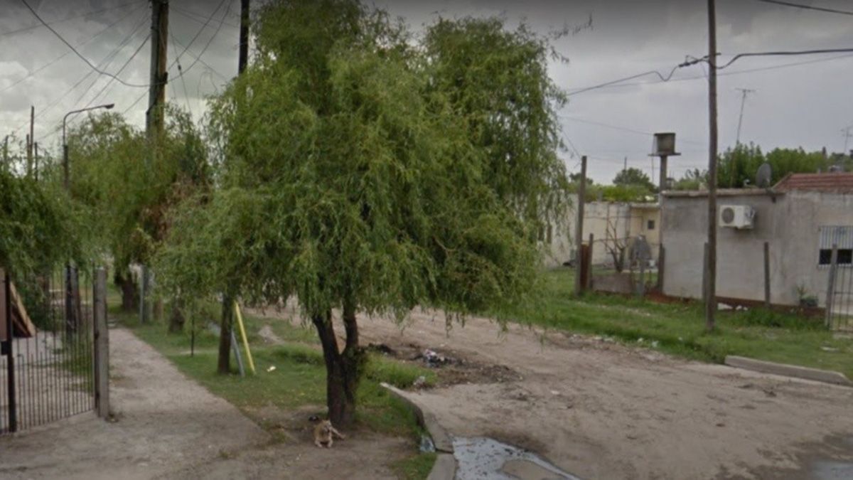 A metros de este lugar fue encontrado el cuerpo sin vida de Ariel Alejandro Franco, de 30 años, en Virrey del Pino, cuando regresaba de jugar un partido de fútbol