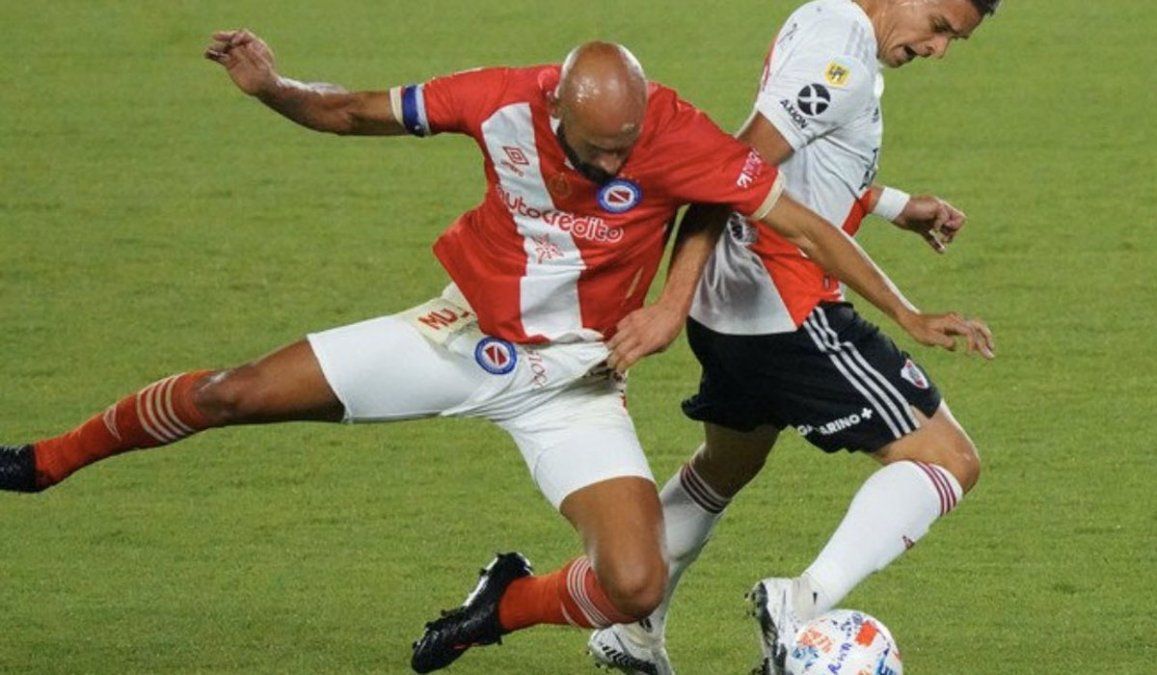 Imagen clave. Lamolina explicó por qué no le cobró penal a River