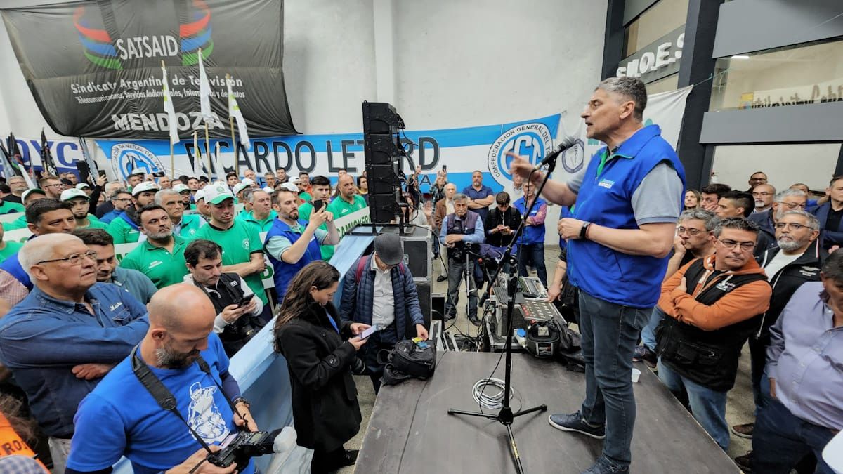 El sindicato que reúne a los trabajadores bancarios (La Bancaria) va a adherir al paro general, solo falta definir cuál será la fecha exacta. 