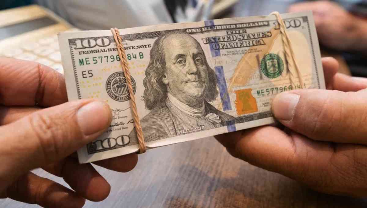 El dólar blue ya no va más: los BILLETES que NO ACEPTAN en las casas de cambio