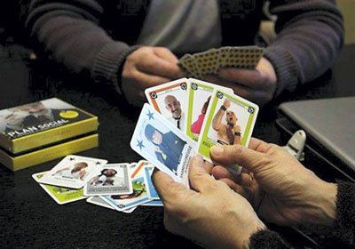 El juego de cartas que levanta polvareda