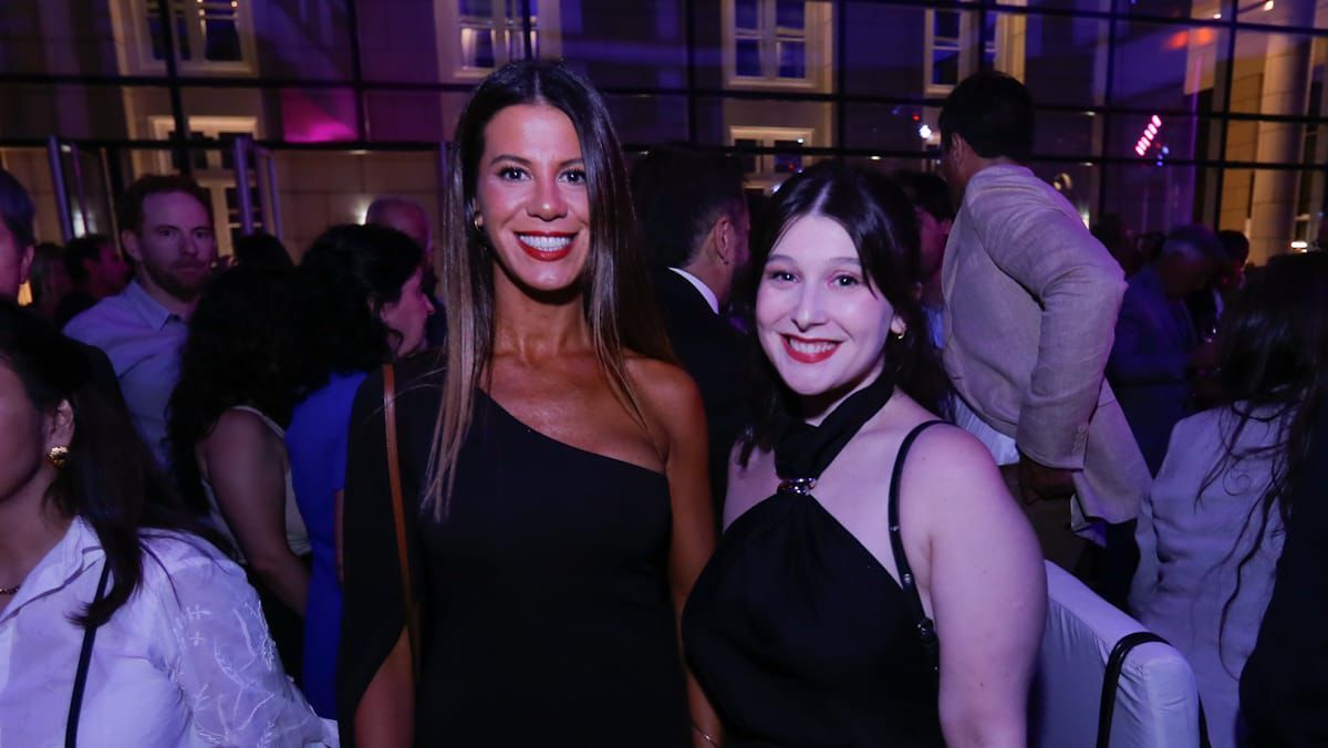 Victoria Abihaggle y Mariana Clavo disfrutaron de una noche mágica en la Serenata de Las Reinas 2026. Victoria Abihaggle y Mariana Clavo disfrutaron de una noche mágica en la Serenata de Las Reinas 2026.