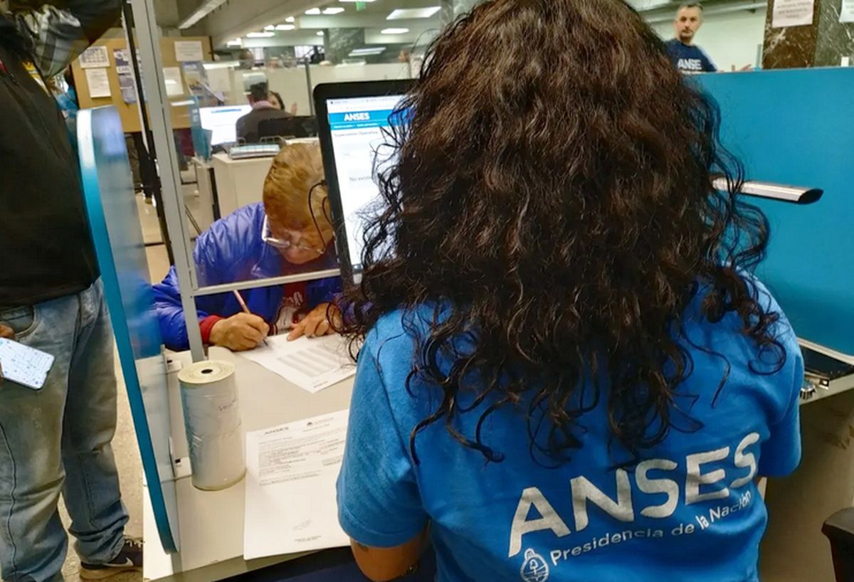 ANSES sorprendió a todos los pensionados con el calendario de pagos de julio 2025
