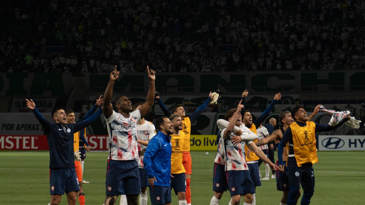 San Lorenzo logró el jueves pasado la clasificación a octavos de final de la Libertadores el pasado jueves en Brasil, tras empatar en cero con Palmeiras. San Lorenzo logró el jueves pasado la clasificación a octavos de final de la Libertadores el pasado jueves en Brasil, tras empatar en cero con Palmeiras.