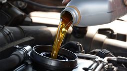 El aceite del motor del auto es tan fundamental, como la sangre en el cuerpo humano. Foto: gentileza motor.elpais