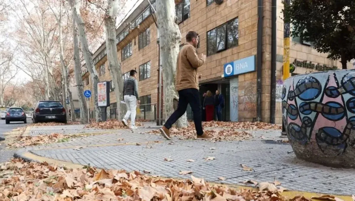 El Servicio Meteorológico Nacional adelantó lluvia, viento zonda y un frente frío para Mendoza