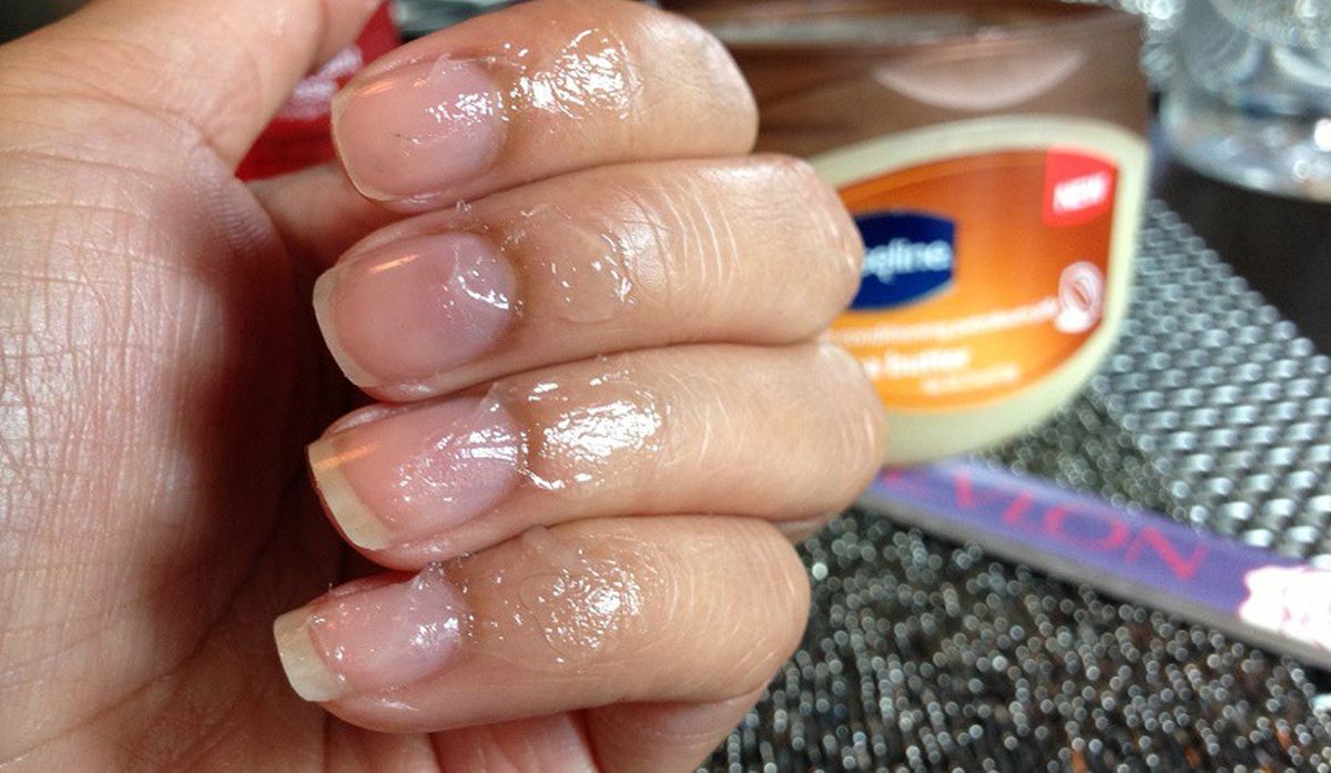 Colocarse vaselina en las uñas: por qué recomiendan hacerlo y para qué sirve Colocarse vaselina en las uñas: por qué recomiendan hacerlo y para qué sirve