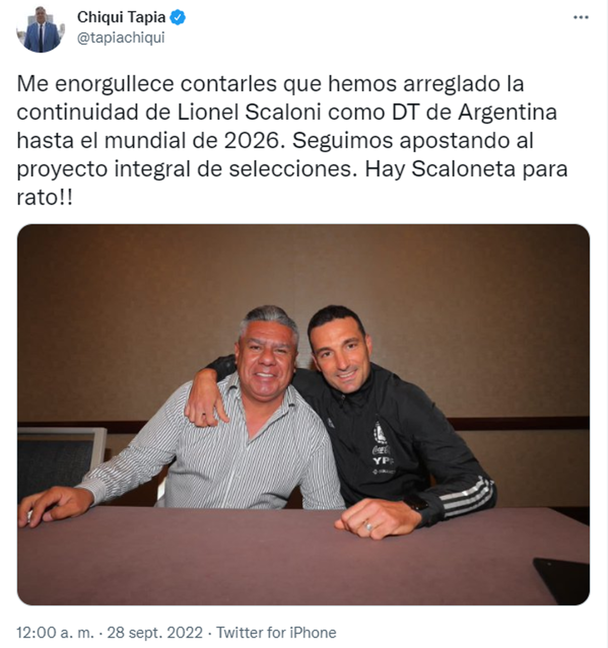 Claudio Chiqui Tapia confirmó la continuidad de Lionel Scaloni en la Selección argentina. 