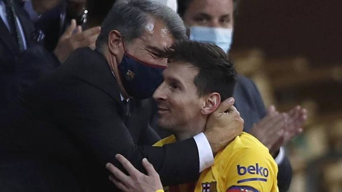 Laporta espera seguir teniendo a Messi en el Barcelona.