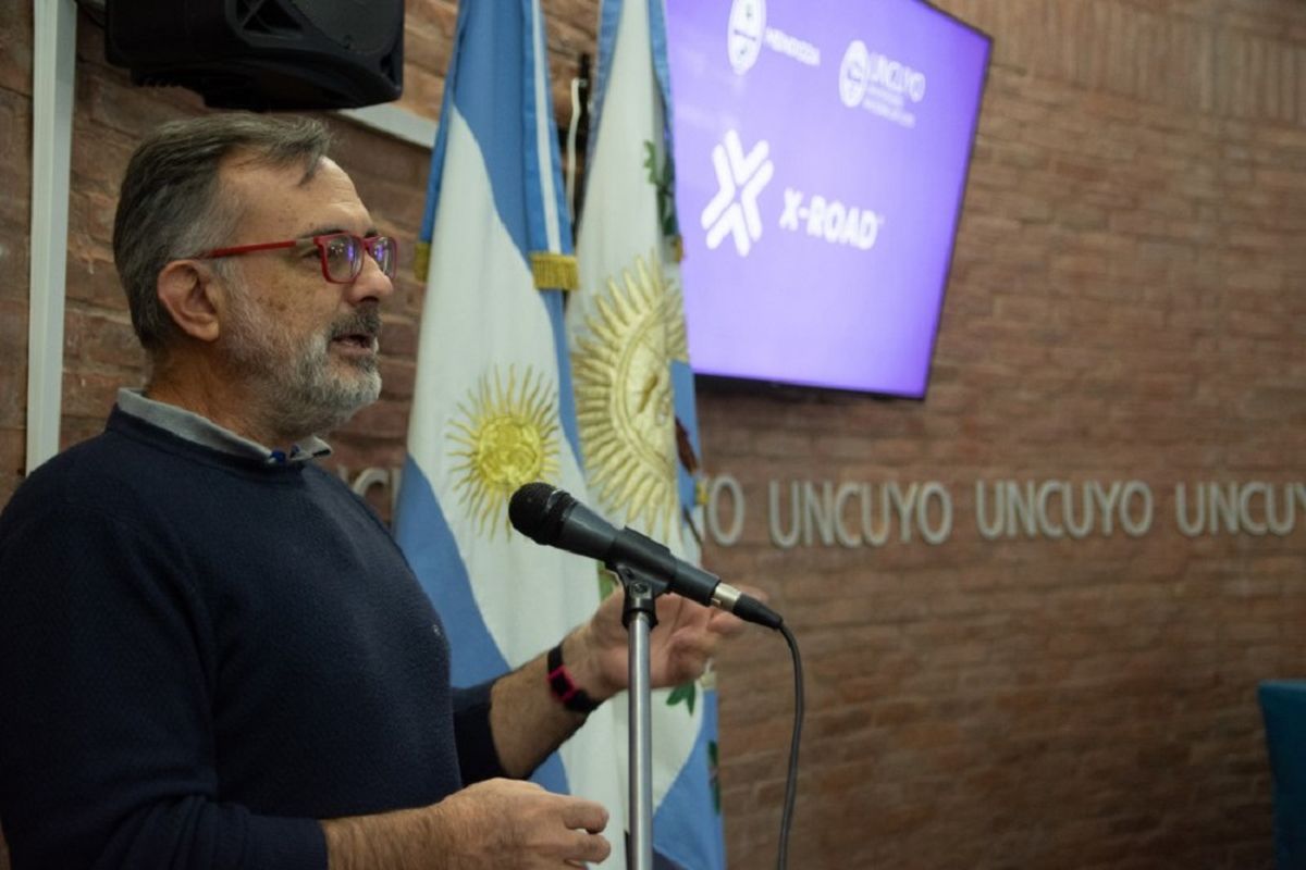 El secretario Roberto De Rossetti comentó el alcance de X-Road. El secretario Roberto De Rossetti comentó el alcance de X-Road.