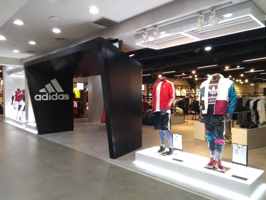 Adidas Performance se en Maxi Mall
