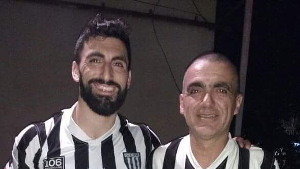 Gianni De Marchi (es el de la derecha) habló sobre los tristes episodios que hubo el domingo en el estadio Víctor Legrotaglie.