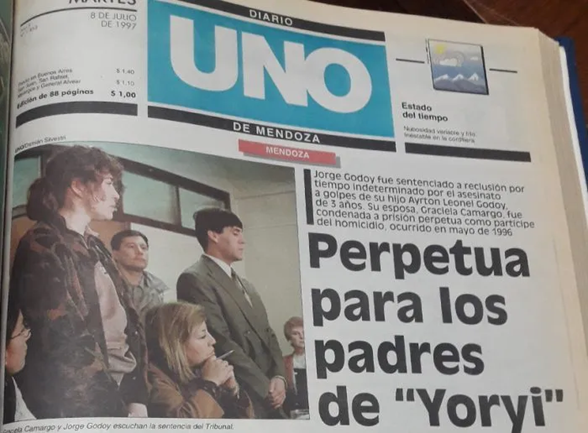 La tapa de Diario UNO del 8 de julio de 1997 da cuenta de la condena a los padres de Yoryi Godoy. La tapa de Diario UNO del 8 de julio de 1997 da cuenta de la condena a los padres de Yoryi Godoy.