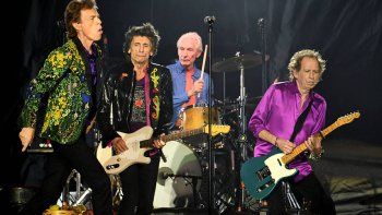 La ex esposa de Ronnie Wood develó los excesos de los Rolling Stones