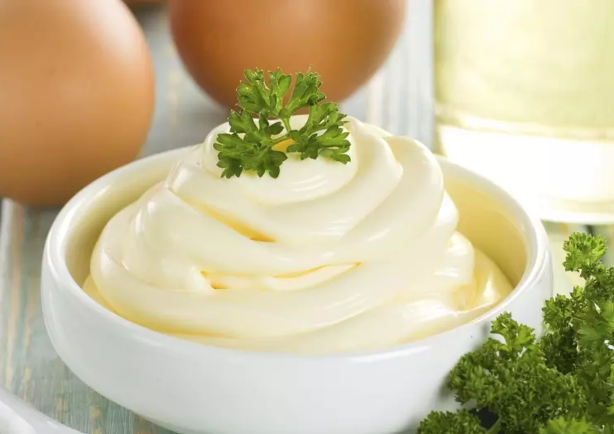 Para algunos, la mayonesa nació en Francia y para otros, en España. Para algunos, la mayonesa nació en Francia y para otros, en España.