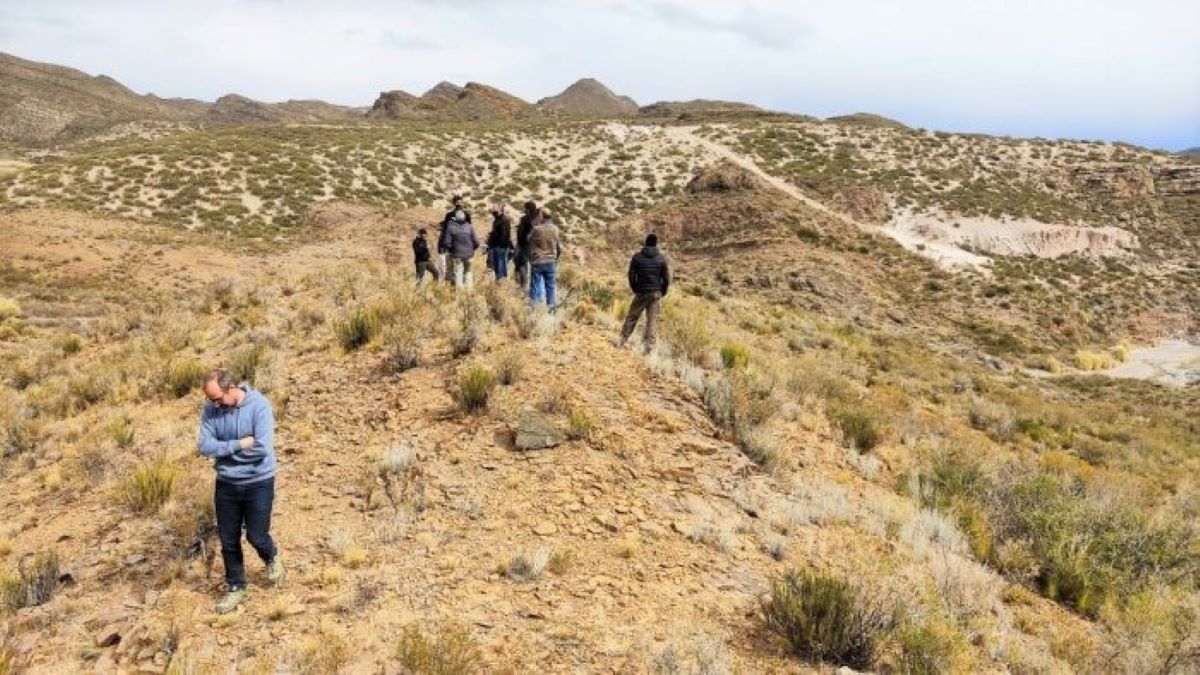 Recorrida de funcionarios por la zona donde se construirá El Baqueno en San Rafael.