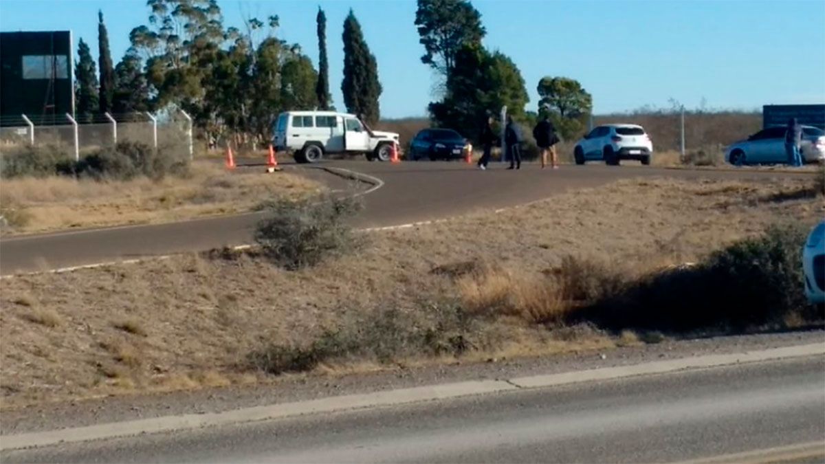 Un hombre se encontraba haciendo el check-in de sus valijas cuando le alertó a los oficiales de la Policía de Seguridad Aeroportuaria que llevaba un explosivo en su equipaje. (Gentileza Diario Jornada).