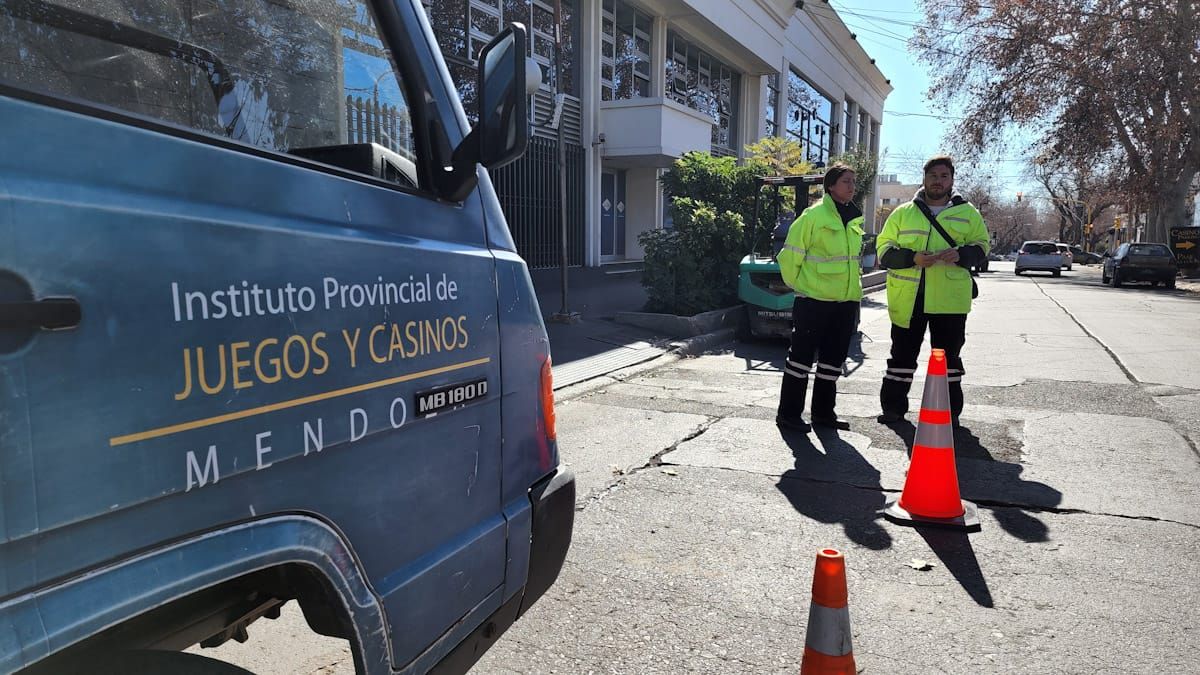 La sala de juegos está ubicada frente a la plazoleta Barraquero.