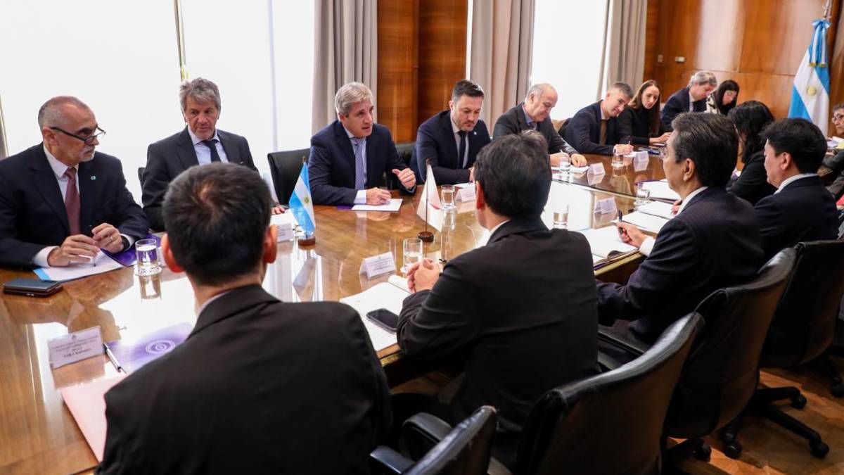 La reunión de Luis Caputo y Luis Petri con los representantes de Japón.