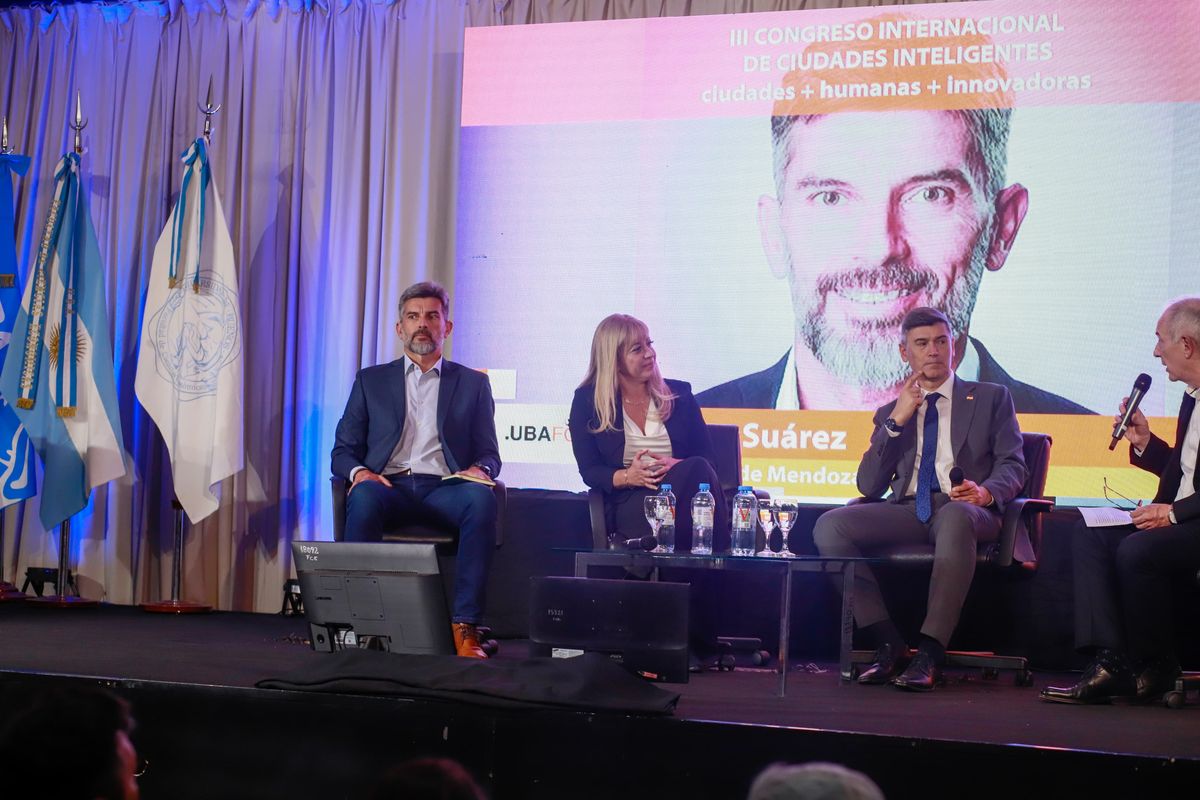 Ulpiano Suarez participó del III Congreso de Ciudades Inteligentes