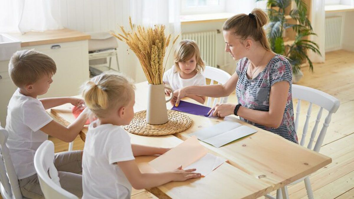 Las niñeras cobrarán 15% más en el sueldo de marzo, que se paga en abril. Las niñeras cobrarán 15% más en el sueldo de marzo, que se paga en abril.