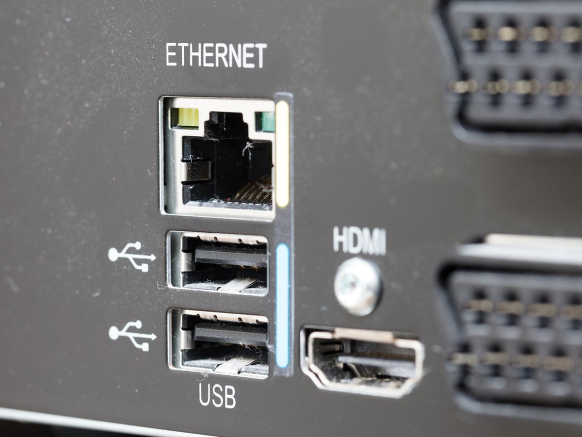 La conexión a través del cable Ethernet brinda una reproducción de contenidos sin interrupciones.