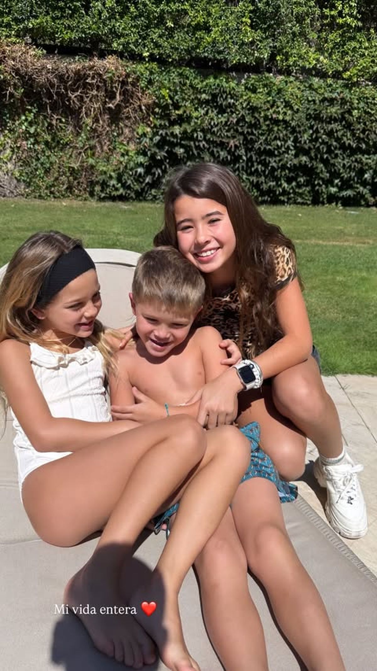 La foto de los hijos de la China Suárez de regreso en Estambul que estalló las redes. La foto de los hijos de la China Suárez de regreso en Estambul que estalló las redes.