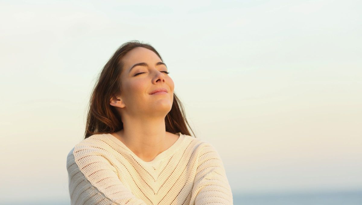 Realiza t&eacute;cnicas de respiraci&oacute;n para reducir el estr&eacute;s del trabajo. &nbsp;