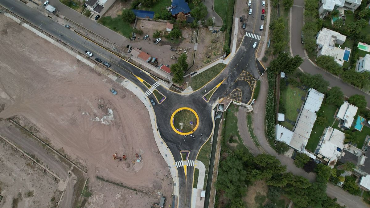 Vista aérea de cómo quedó el sector de Estrada y Elpidio González en Guaymallén. Vista aérea de cómo quedó el sector de Estrada y Elpidio González en Guaymallén.