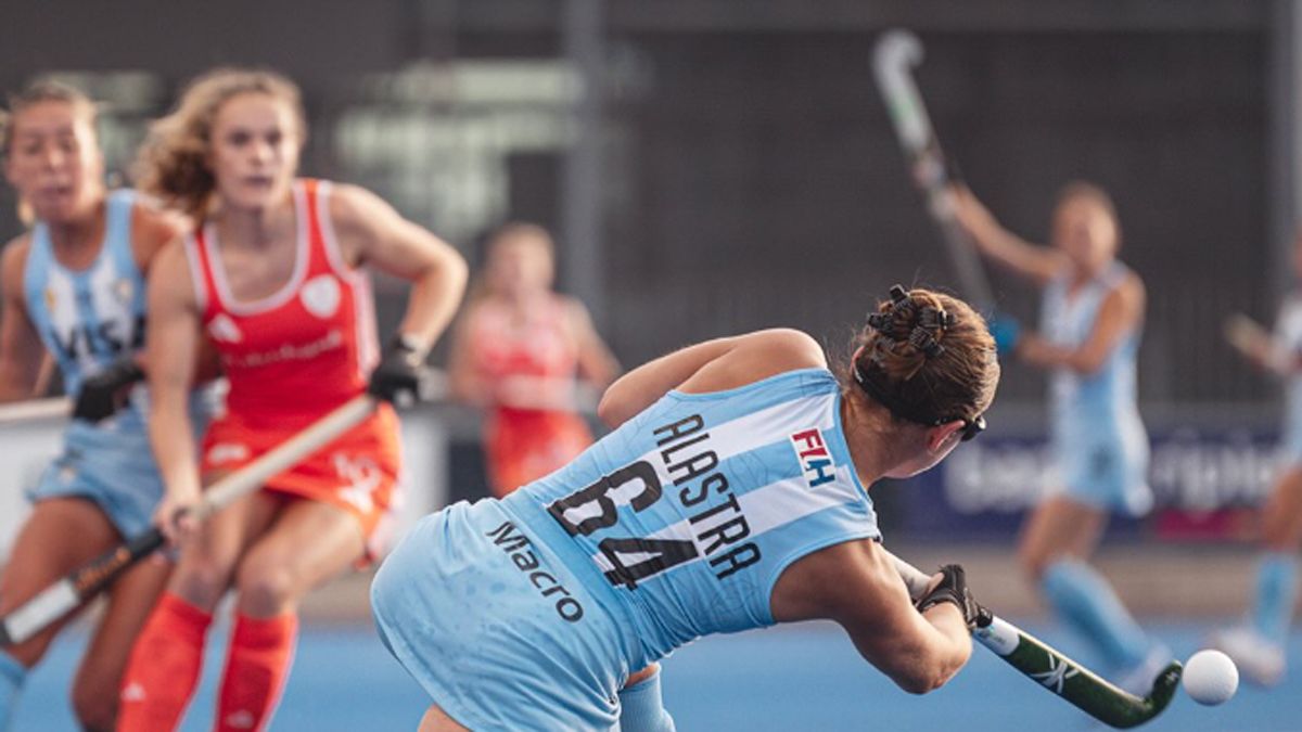 La mendocina Alastra, gran figura en el Mundial de Hockey, no pudo darle el título a Las Leoncitas.