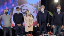 Alfredo Cornejo y Rodolfo Suarez en la presentación de Facundo Manes. Aquí, junto a la vicepresidenta de la UCR nacional, Alejandra Lordén y el gobernador de Jujuy, Gerardo Morales.