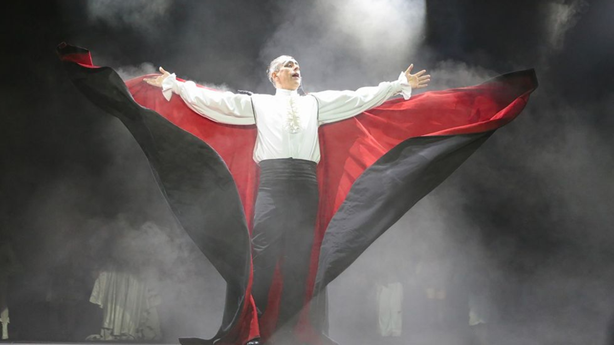 Drácula se despide en el Teatro Mendoza. 